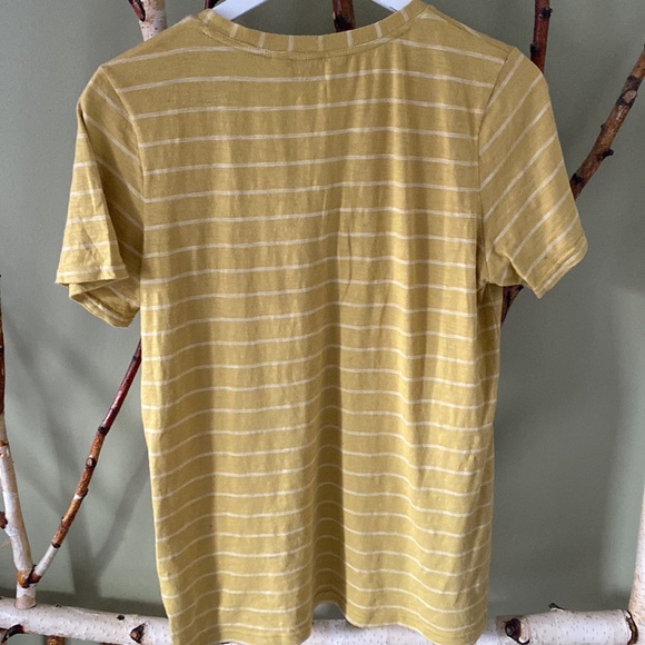 Women’s The North Face T-Shirt - Picture 3 of 5